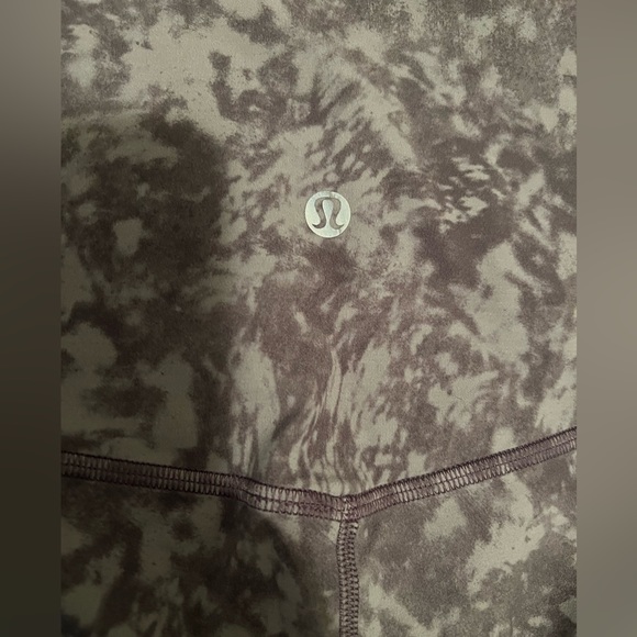 Lululemon Align Crop 21" Legging size 10 - Picture 4 of 5